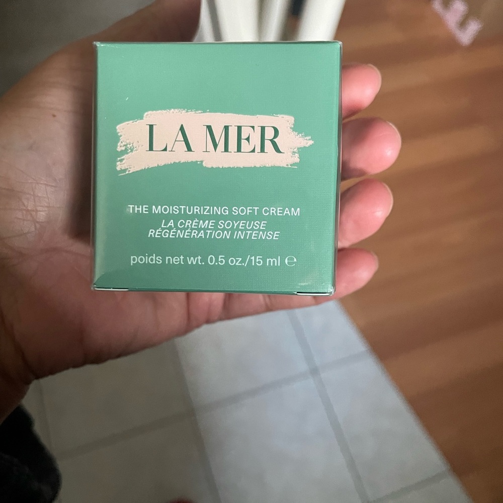 Brand new unopened La Mer Moisturizing Soft Cream